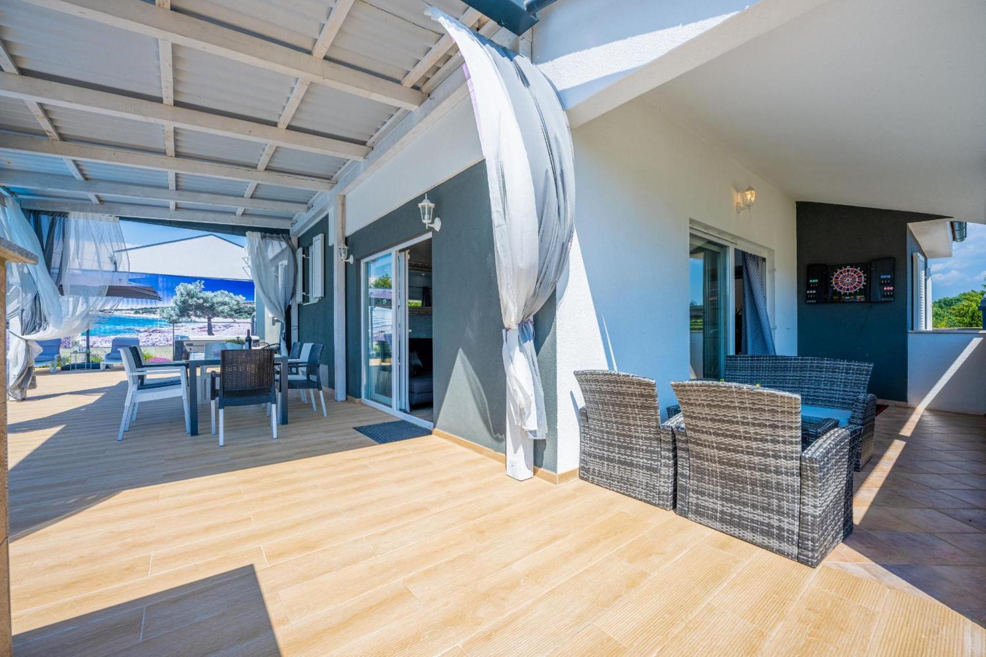 קאנפאנאר Villa Beauty With Heated Pool And Jacuzzi מראה חיצוני תמונה