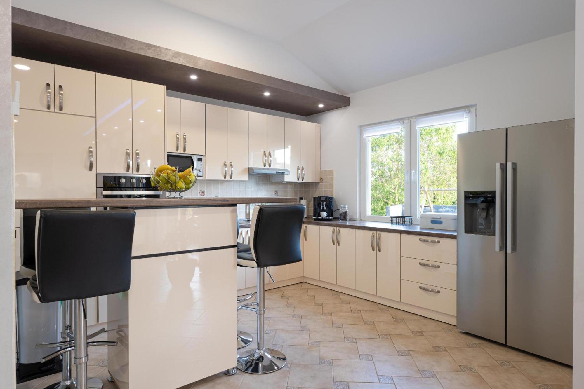 קאנפאנאר Villa Beauty With Heated Pool And Jacuzzi מראה חיצוני תמונה