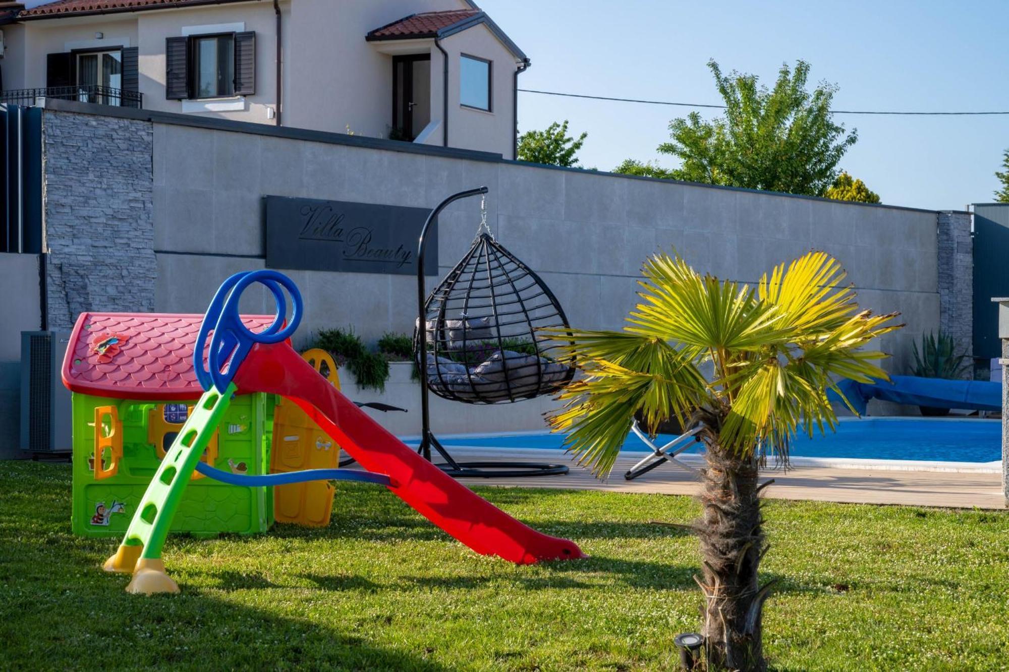 קאנפאנאר Villa Beauty With Heated Pool And Jacuzzi מראה חיצוני תמונה